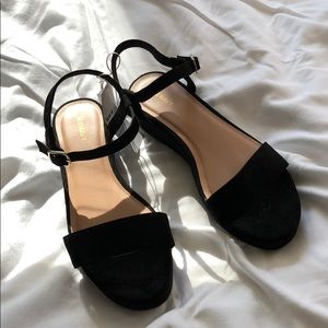 Women’s platform sandals-black